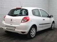 Gebraucht Renault Clio 75 PS (55 kW) 2012 Weiß Kleinwagen