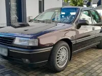Gebraucht Opel Vectra 116 PS (85 kW) 1992 Violet Limousine