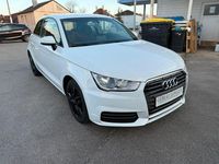 Gebraucht Audi A1 Basis 90 PS (66 kW) 2015 Weiß Kleinwagen