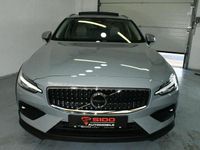 Gebraucht Volvo V60 CC 197 PS (144 kW) 2023 Vapour grey metallic (grau) Kombi