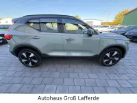 Second-hand Volvo XC40 Core 185 kW (252 CP) 2023 Verde SUV