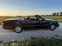 Gebraucht Mercedes E220 150 PS (110 kW) 1996 Blau Cabrio