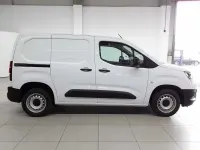 Używany Opel Combo 102 KM (75 kW) 2024 Biały Minivan
