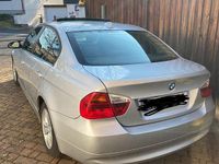 Gebraucht BMW 320 150 PS (110 kW) 2007 Silber Limousine