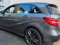 Gebraucht Mercedes B180 122 PS (89 kW) 2012 Mountaingrau  met. Kleinwagen