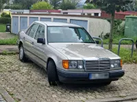 Gebraucht Mercedes 200 102 PS (75 kW) 1987 Grau Limousine