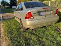 Używany Ford Focus 115 KM (84 kW) 2001 Srebrny Sedan/Limuzyna