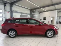 Gebraucht Ford Focus Cool & Connect 125 PS (91 kW) 2019 Rot Kombi