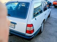 Gebraucht Mercedes E230 132 PS (97 kW) 1988 Weiß Limousine