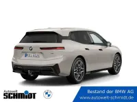 Gebraucht BMW iX Shadowline 400 kW (544 PS) 2025 (grau)  dune grey SUV