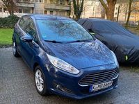 Gebraucht Ford Fiesta Titanium 101 PS (74 kW) 2014 Blau Kleinwagen
