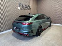Gebraucht Kia ProCeed Sport 204 PS (150 kW) 2023 Experience green met. Limousine