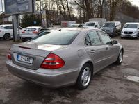 Gebraucht Mercedes E200 163 PS (119 kW) 2004 Silber Limousine