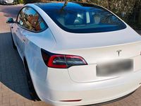 Gebraucht Tesla Model 3 RWD 239 kW (325 PS) 2022 Weiß Limousine