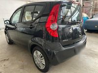 Gebraucht Opel Agila 94 PS (69 kW) 2014 Schwarz Kleinwagen