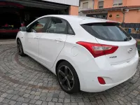 Gebraucht Hyundai i30 110 PS (80 kW) 2015 Weiß Limousine