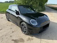 Gebraucht Mini Cooper SE 160 kW (218 PS) 2025 Schwarz Kleinwagen