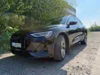 Używany Audi e-tron S-Line 300 kW (408 KM) 2022 Czarny SUV