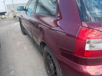 Gebraucht Audi A3 Design 102 PS (75 kW) 2000 Rot Kleinwagen