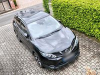 Gebraucht Nissan Qashqai 115 PS (84 kW) 2015 Schwarz SUV