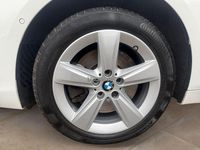 Gebraucht BMW 220 Gran Tourer Sport Line 178 PS (130 kW) 2021 Weiß Van / Kleinbus