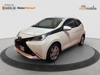 Gebraucht Toyota Aygo X-play 69 PS (50 kW) 2017 Weiß Kleinwagen