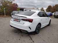 Gebraucht Skoda Octavia RS 245 PS (180 kW) 2022 Moonweiss metallic (metallic) Limousine