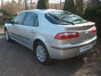 Gebraucht Renault Laguna II Dynamique 120 PS (88 kW) 2002 Silber Limousine