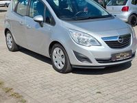 Gebraucht Opel Meriva Edition 95 PS (69 kW) 2011 Silber Van / Kleinbus