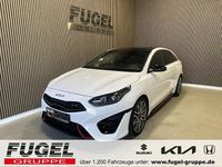 Gebraucht Kia ProCeed GT 204 PS (150 kW) 2023 Deluxeweiss met. Kleinwagen