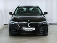 Gebraucht BMW 520 Performance 190 PS (139 kW) 2022 Black sapphire metallic (schwarz) Kombi
