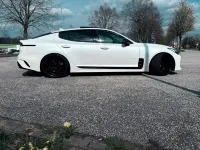 Gebraucht Kia Stinger Plus 508 PS (373 kW) 2021 Weiß Kleinwagen