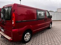 Gebraucht Opel Vivaro 145 PS (106 kW) 2007 Rot Van / Kleinbus