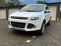 Gebraucht Ford Kuga Trend 150 PS (110 kW) 2015 Weiß SUV