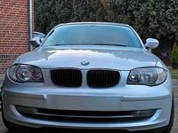 Usata BMW 118 143 CV (105 kW) 2010 Grigio Utilitaria