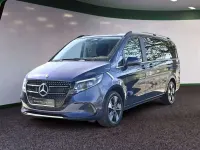 Gebraucht Mercedes V220 Avantgarde 163 PS (119 kW) 2024 Blau / sodalithblau Van / Kleinbus