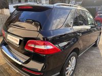 Gebraucht Mercedes ML350 258 PS (189 kW) 2012 Schwarz SUV