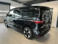 Gebraucht VW Multivan Style 150 PS (110 kW) 2024 Grau Van / Kleinbus