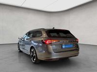 Neu Skoda Superb SportLine 150 PS (110 kW) 2025 Grau Kombi