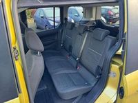 Gebraucht Ford Tourneo Connect Titanium 150 PS (110 kW) 2014 Solargelb Van / Kleinbus