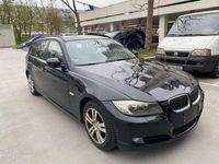 Gebraucht BMW 318 143 PS (105 kW) 2010 Schwarz Limousine