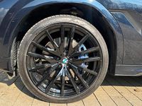 Gebraucht BMW X6 M50 Efficient Dynamics 530 PS (389 kW) 2023 Carbonschwarz metallic SUV