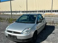 Gebraucht Ford Fiesta 60 PS (44 kW) 2004 Silber Kleinwagen