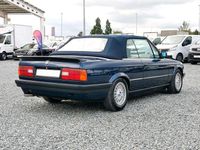 Gebraucht BMW 318 Cabriolet Sport Line 113 PS (83 kW) 1994 Blau Cabrio