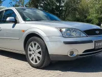 Gebraucht Ford Mondeo Futura 110 PS (80 kW) 2003 Silber Limousine