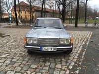 Gebraucht Mercedes 230 109 PS (80 kW) 1980 Blau Kombi