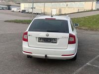 Gebraucht Skoda Octavia RS 170 PS (125 kW) 2012 Weiß Kombi