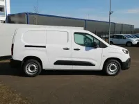 Neu Fiat Doblò 131 PS (96 kW) 2025 Gelato weiß Van / Kleinbus