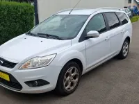 Gebraucht Ford Focus Style 109 PS (80 kW) 2009 Weiß Limousine