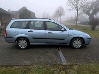 Gebraucht Ford Focus 100 PS (73 kW) 2002 Silber Kombi